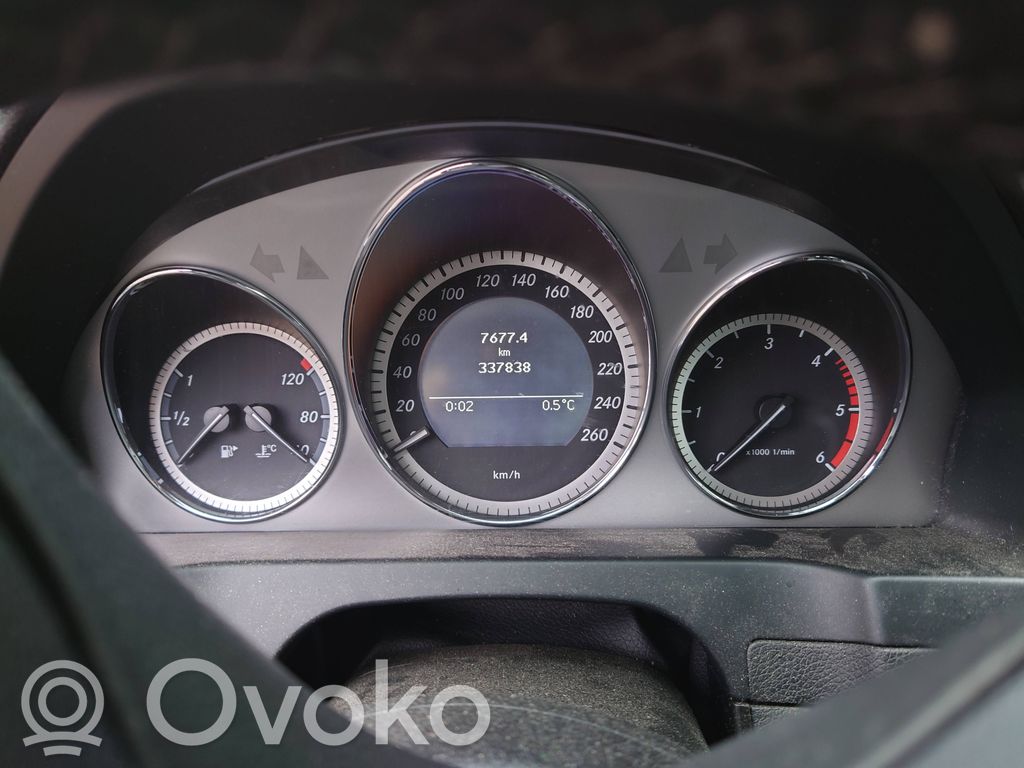 Mercedes-Benz C W204 Tachimetro (quadro strumenti) 