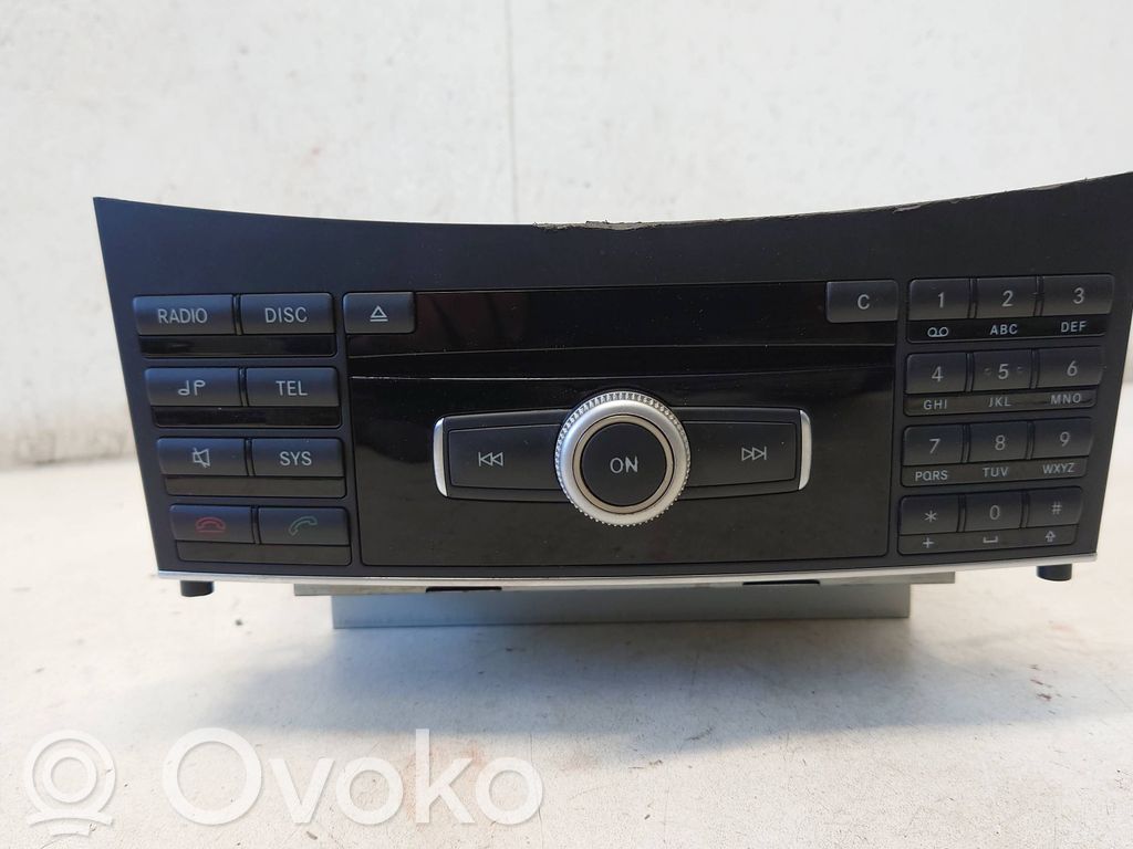 Mercedes-Benz E W212 Panel / Radioodtwarzacz CD/DVD/GPS 