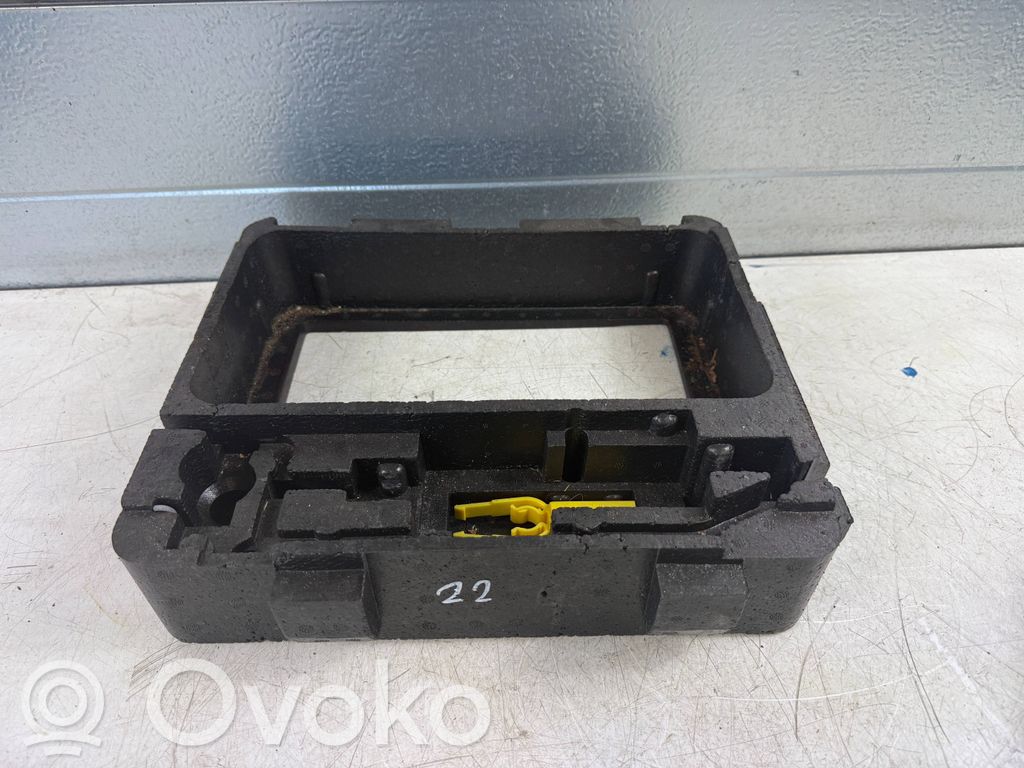 Peugeot 3008 I Caja de herramientas 