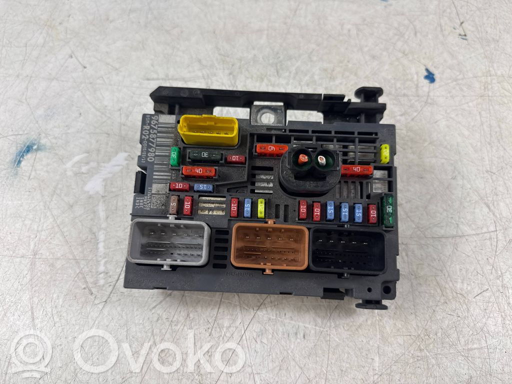 Peugeot 3008 I Drošinātāju kaste (komplekts) 