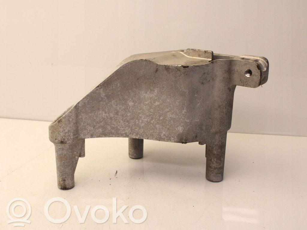 Opel Astra K Engine mount bracket 