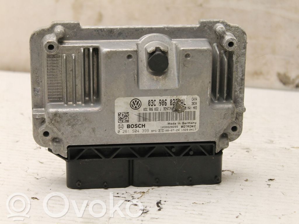 Volkswagen Golf V Engine control unit/module 