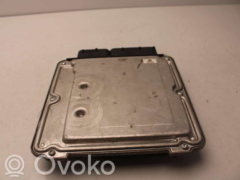 Audi A4 S4 B8 8K Engine control unit/module 