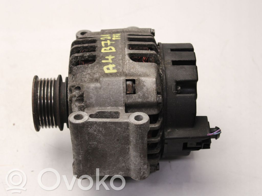 Audi A4 S4 B7 8E 8H Generatorius 