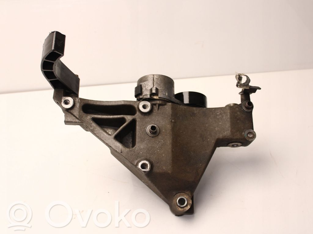 Engine mounting bracket   46820385