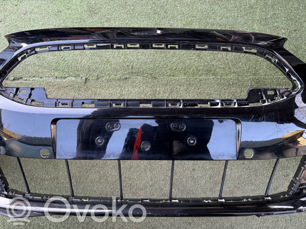 Front bumper   F1CBR17757A