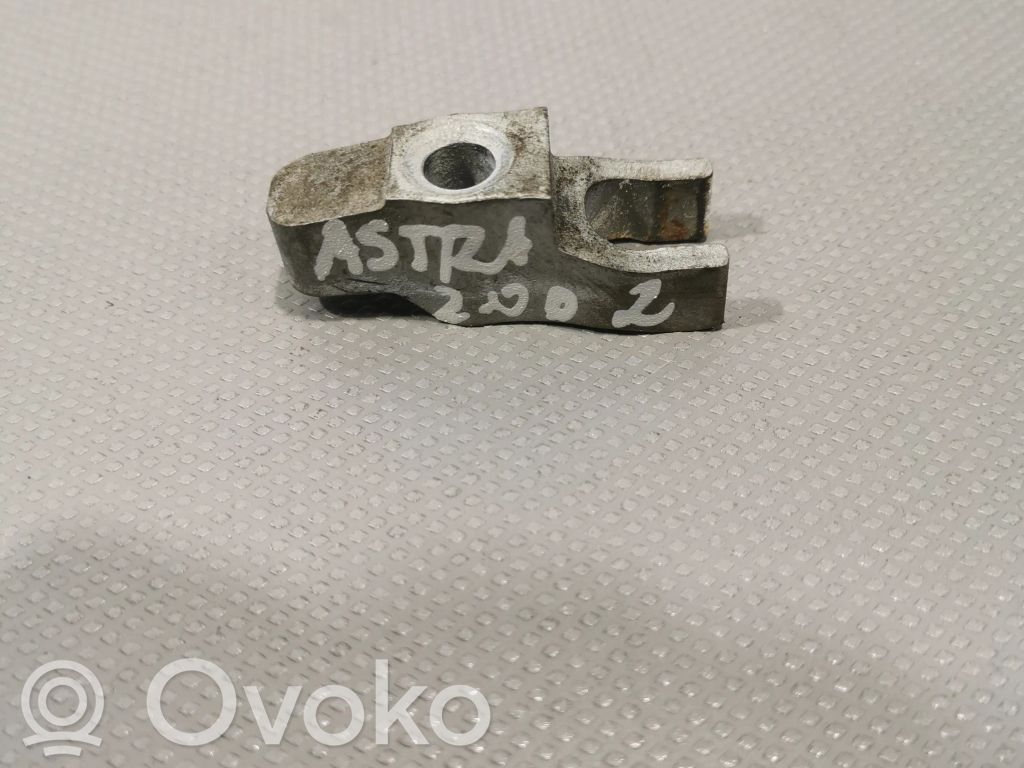 Abrazadera del inyector de combustible
