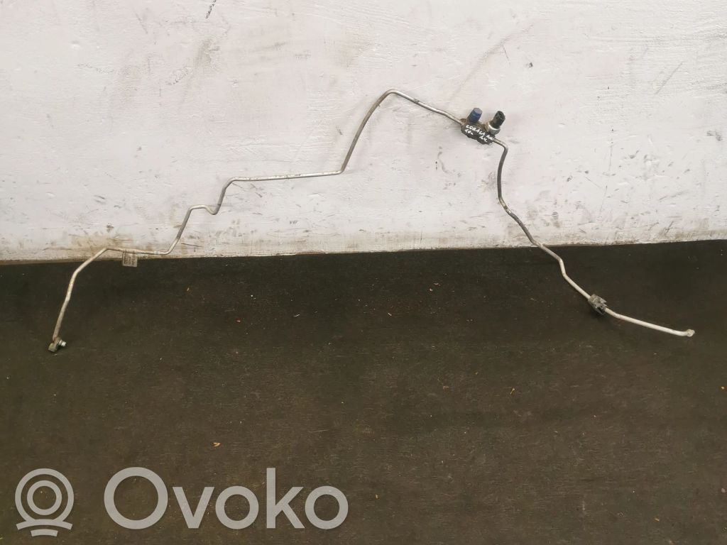 Ilmastointilaitteen putki (A/C)   8871002850