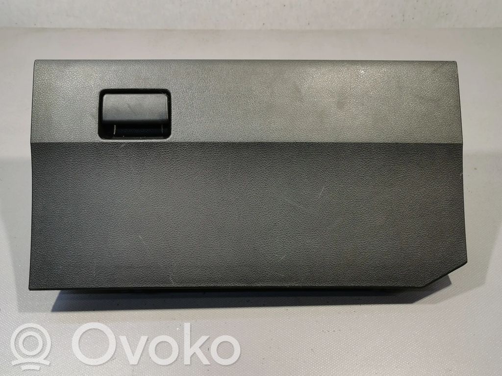 Schowek deski rozdzielczej   555510F020
