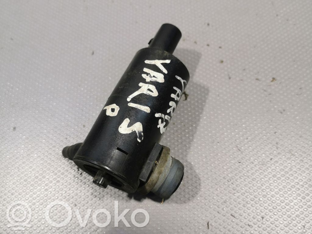 Toyota Yaris Windscreen/windshield washer pump 