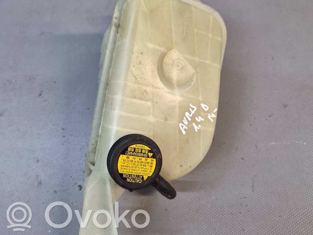Toyota Auris E180 Aušinimo skysčio išsiplėtimo bakelis 