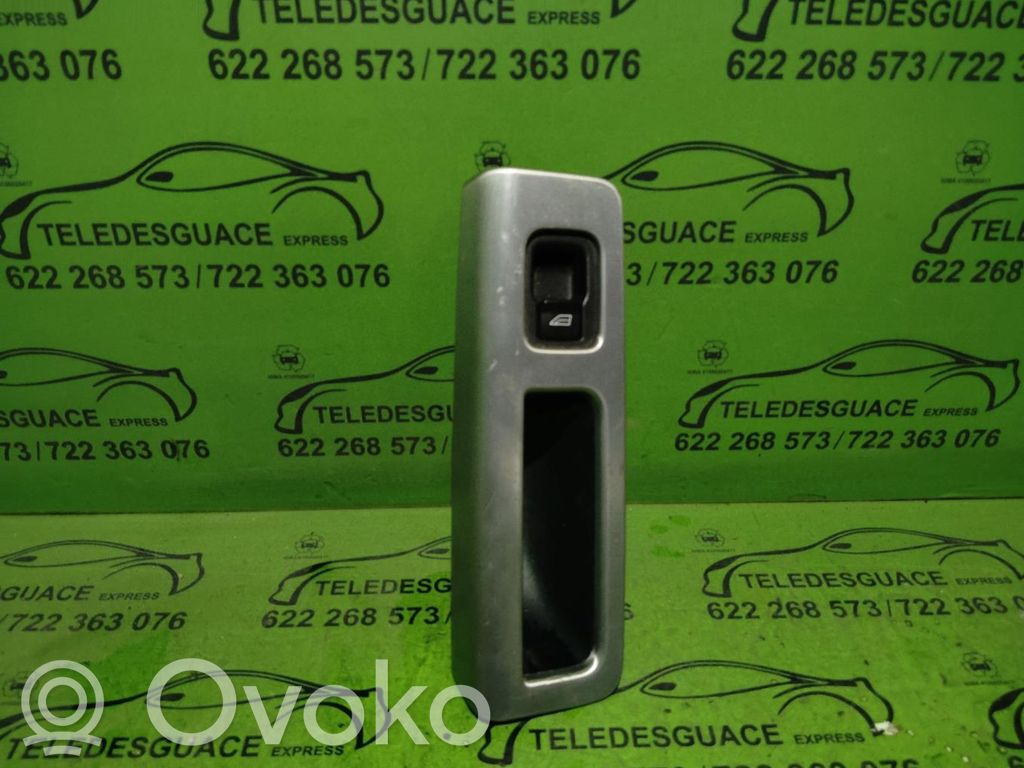 Electric window control switch   3679681