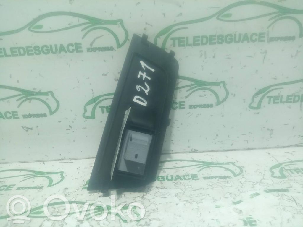 Audi A1 Electric window control switch 
