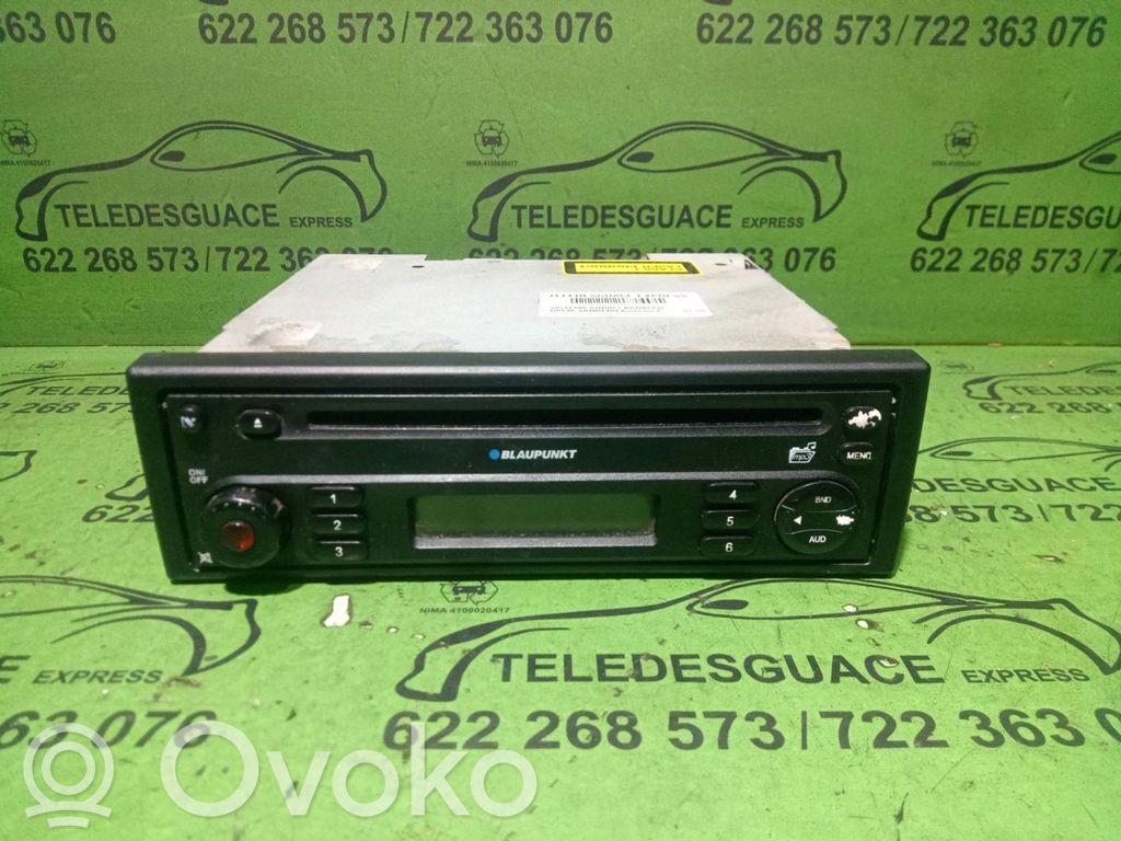 Renault Sandero I Panel / Radioodtwarzacz CD/DVD/GPS 