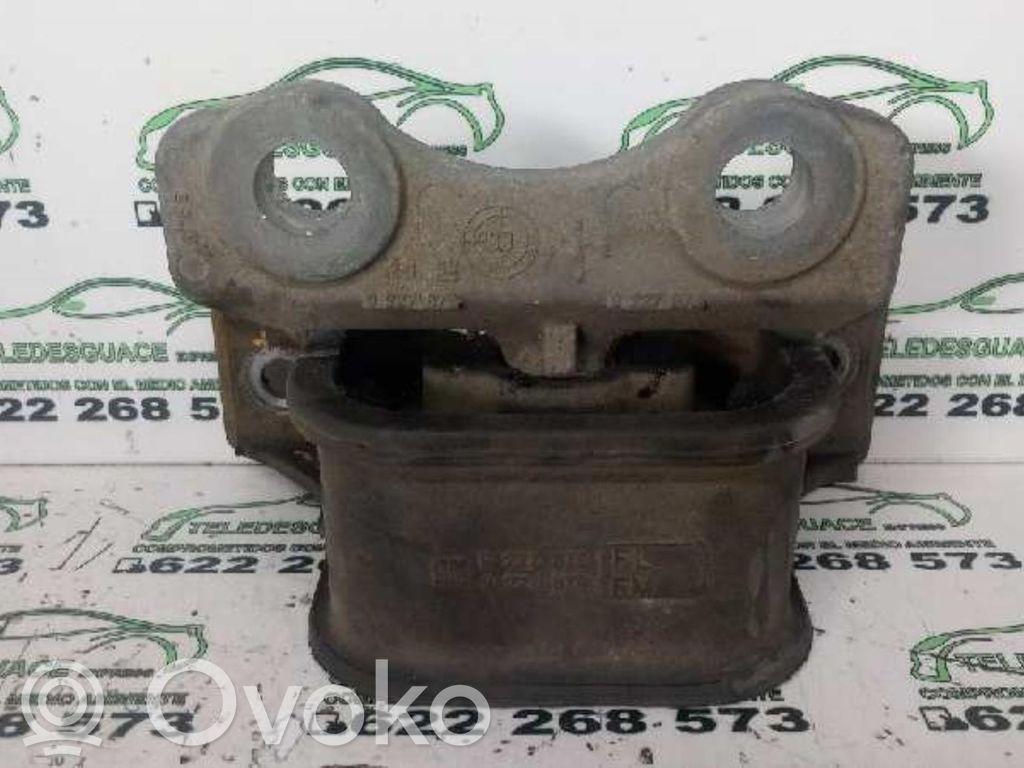 Opel Corsa C Moottorin kiinnikekorvake (käytetyt) 
