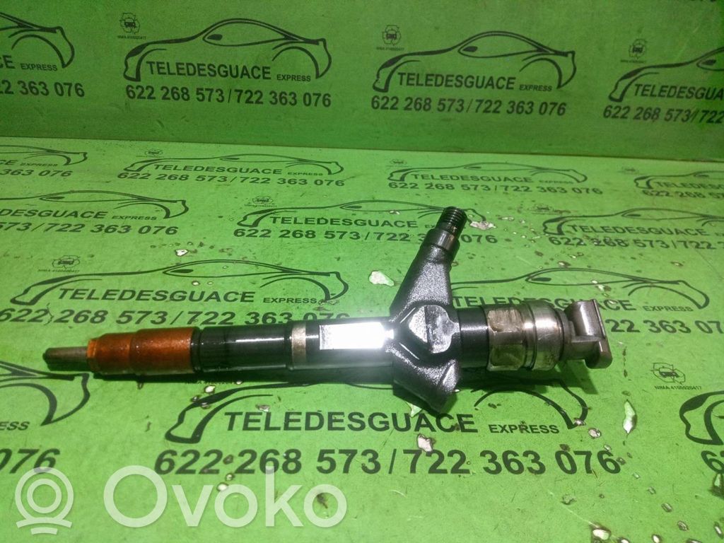 Nissan Pathfinder R51 Fuel injector 