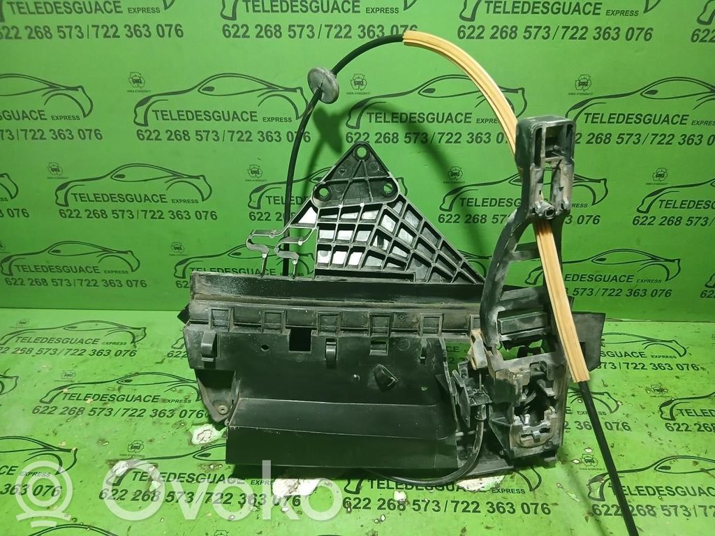 Cerradura de puerta delantera