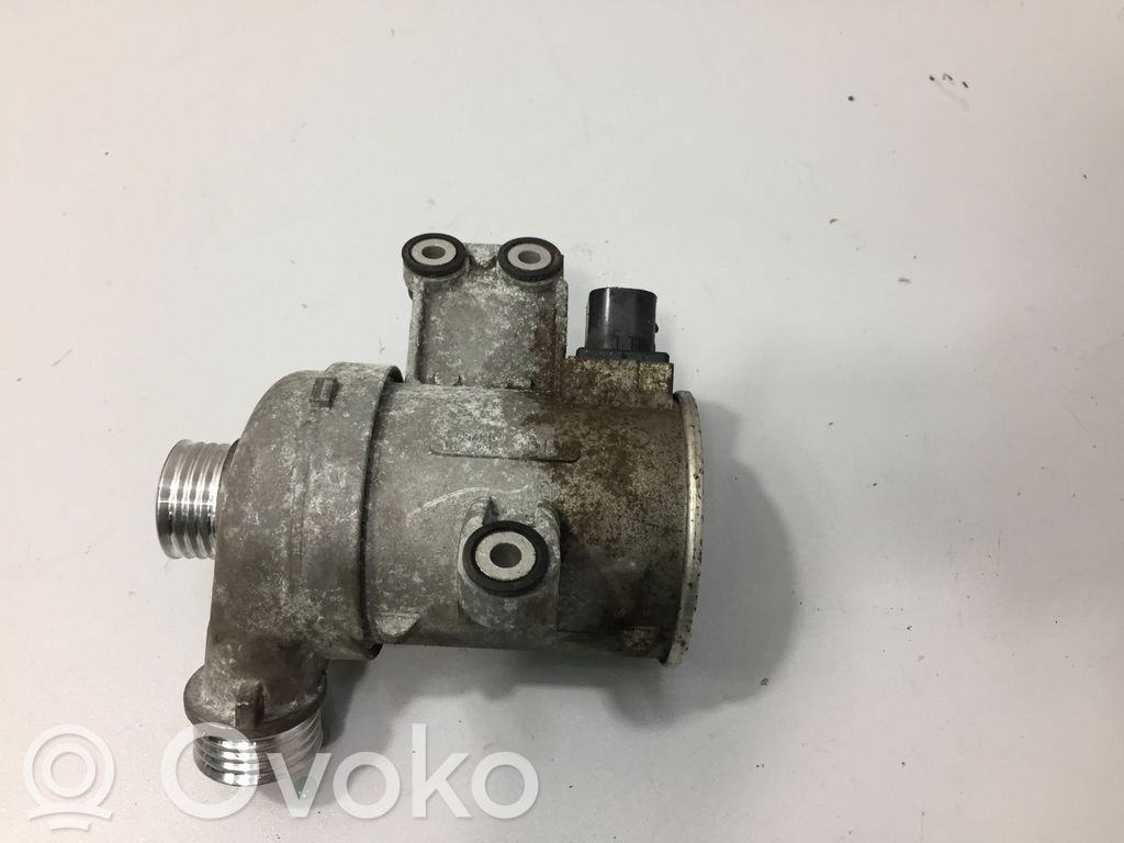 BMW 2 F22 F23 Pompă apă 