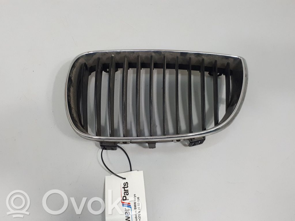 BMW 1 E81 E87 Front bumper upper radiator grill 