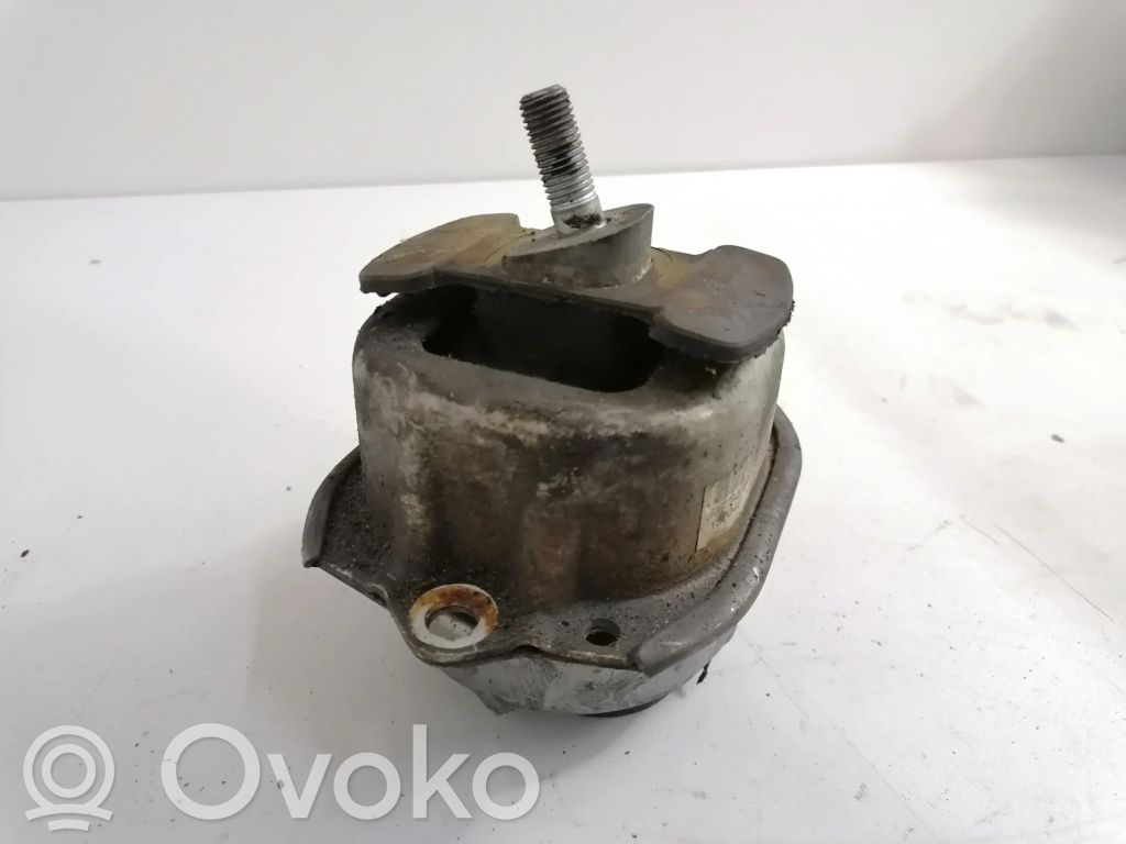 BMW X5 E70 Engine mount bracket 