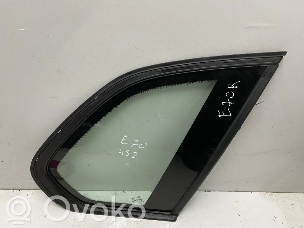 Ventanilla de ventilación de la puerta trasera   7207880