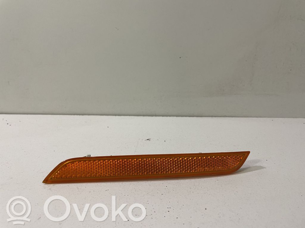BMW X6 E71 Front reflector 
