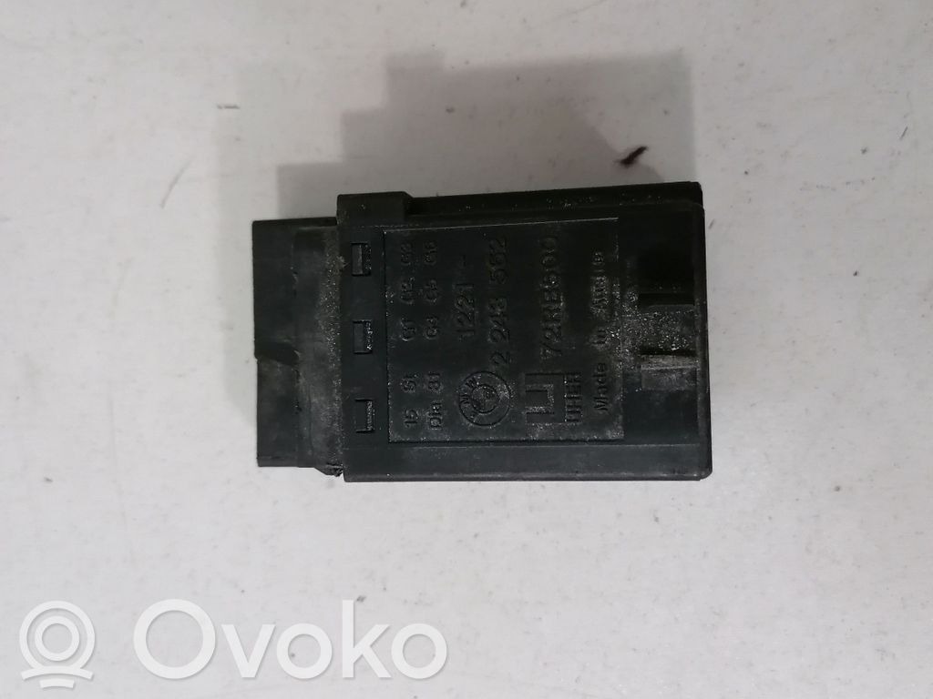 BMW 7 E38 Hehkutulpan esikuumennuksen rele 