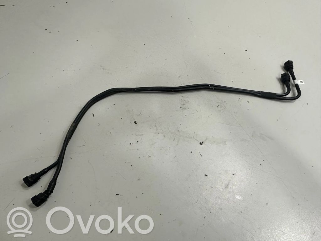 BMW i4 Conductă/furtun lichid de răcire motor 