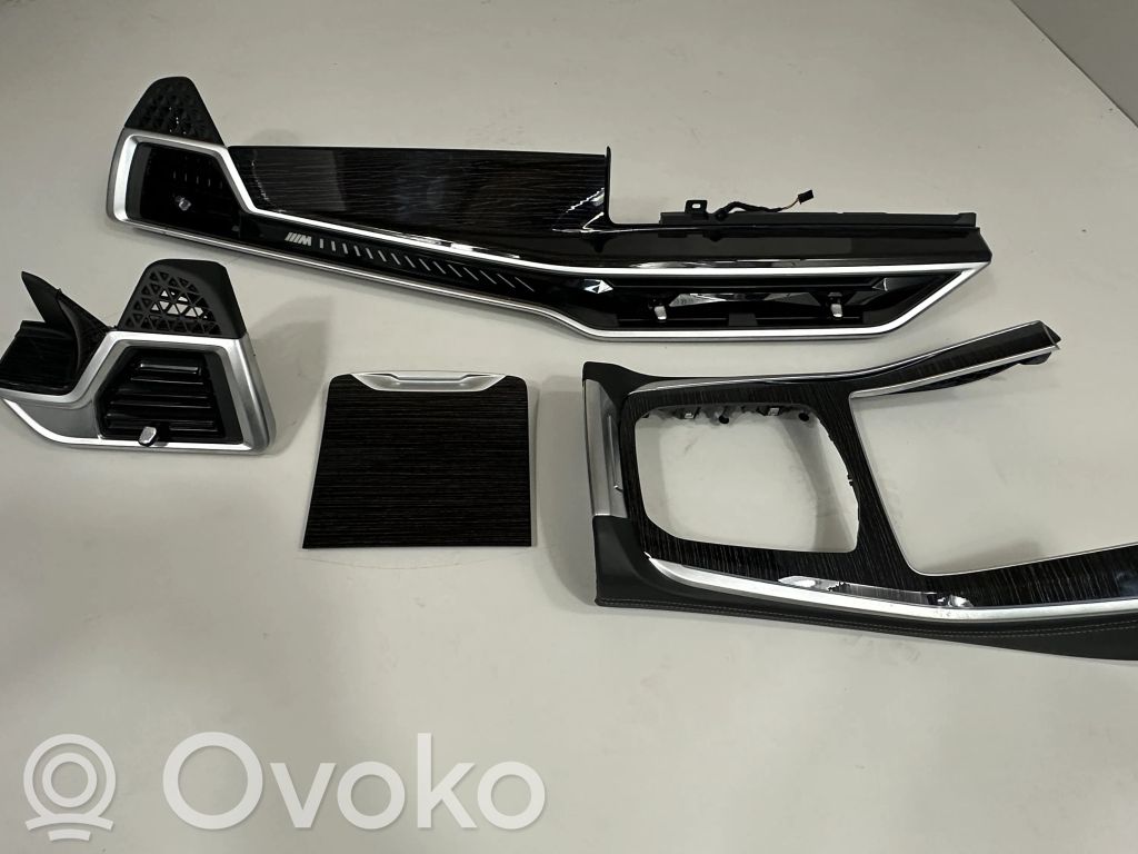 BMW X5 G05 Dekoratyvinė apdailos juostelė 