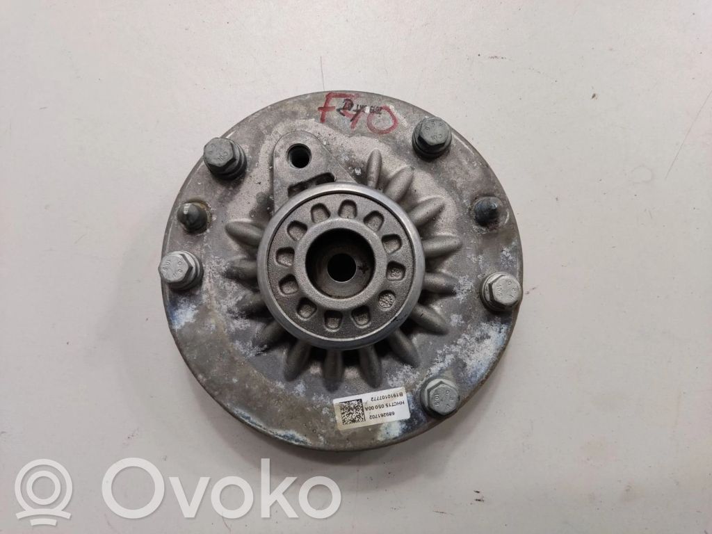 BMW 1 F40 Górne mocowanie amortyzatora przedniego 