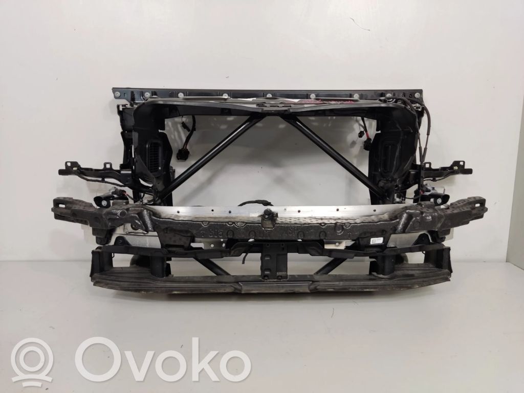 BMW X5 G05 Pas przedni 