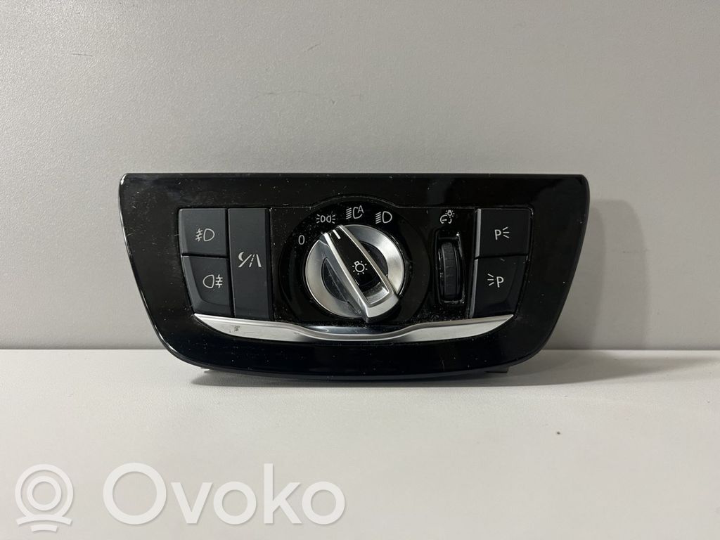 BMW 5 G30 G31 G38 Przełącznik świateł 
