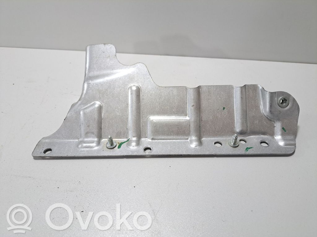 BMW 5 G30 G31 G38 Osłona termiczna rury wydechowej 