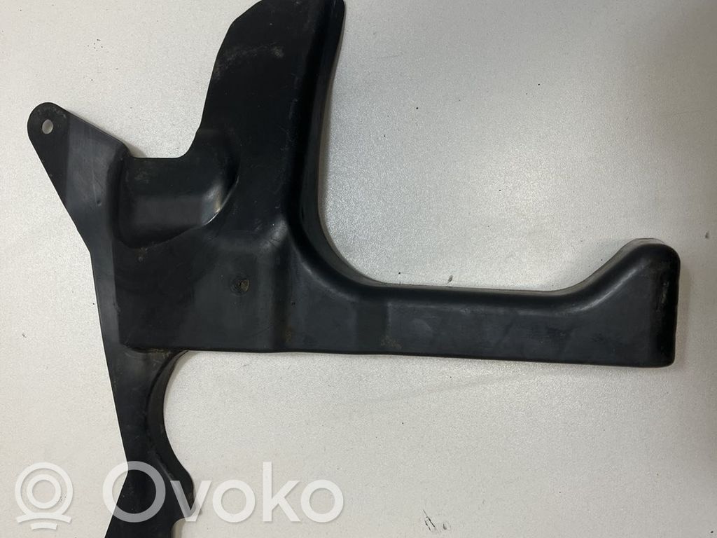 BMW i4 Dugno apsauga galinės važiuoklės 