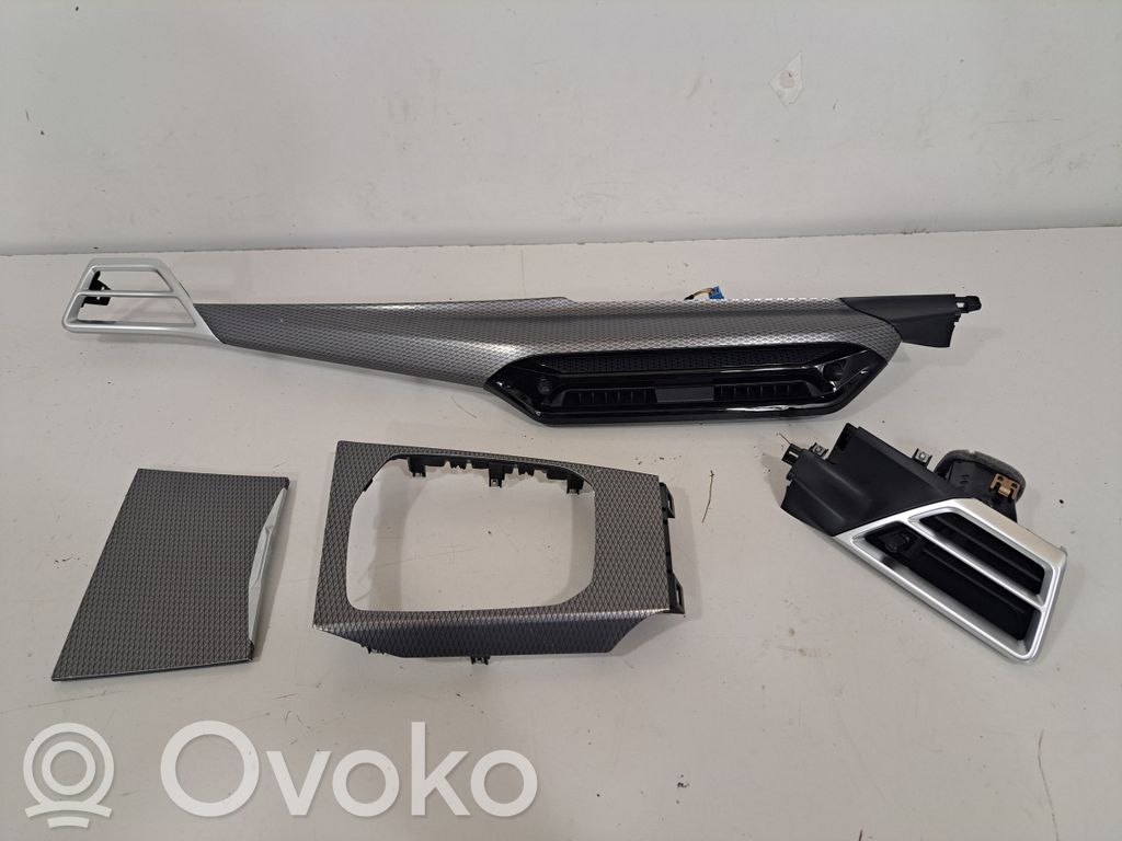 BMW i4 Ozdoba tunelu środkowego 