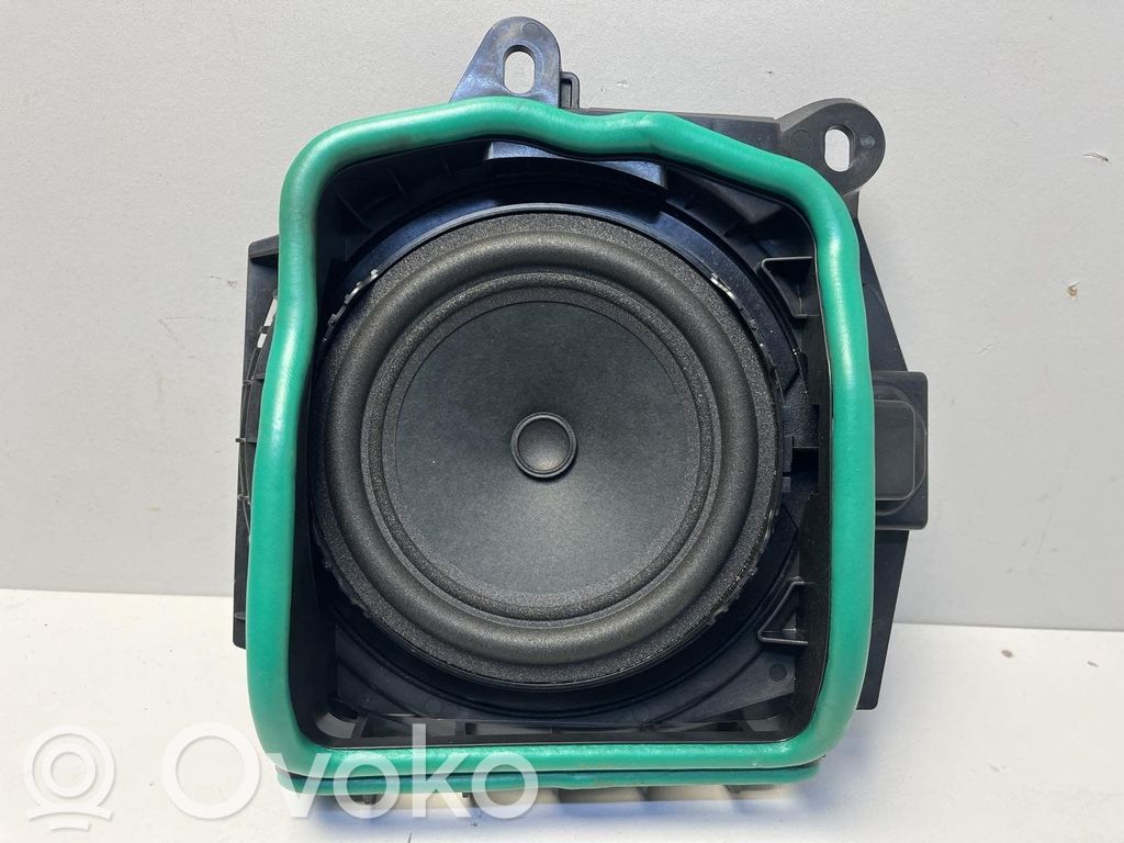 BMW 3 G20 G21 Subwoofer 