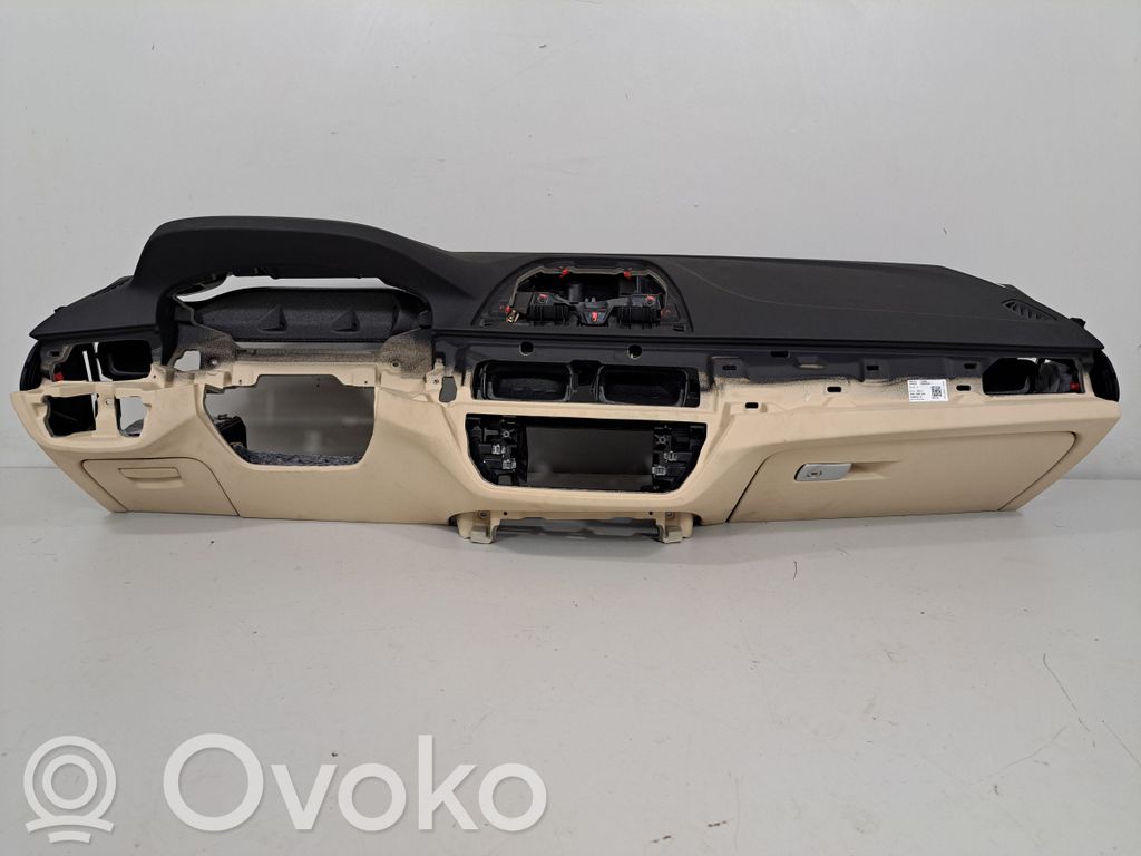 BMW 5 G30 G31 G38 Deska rozdzielcza 