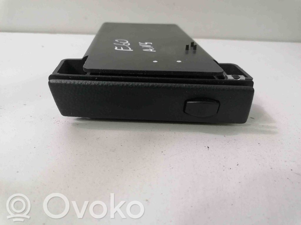 Puodelio laikiklis   7063412