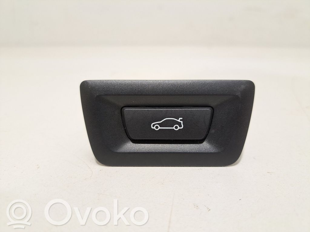BMW iX Tailgate/boot open switch button 