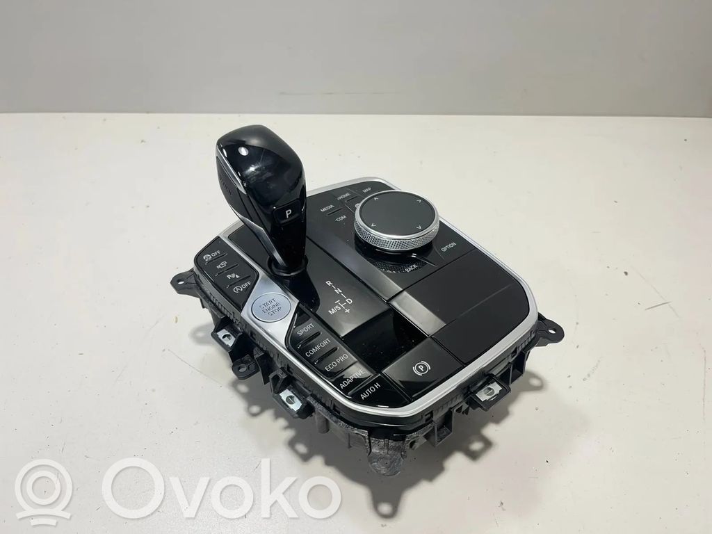 BMW 8 G15 Pavarų perjungimo mechanizmas (kulisa) 