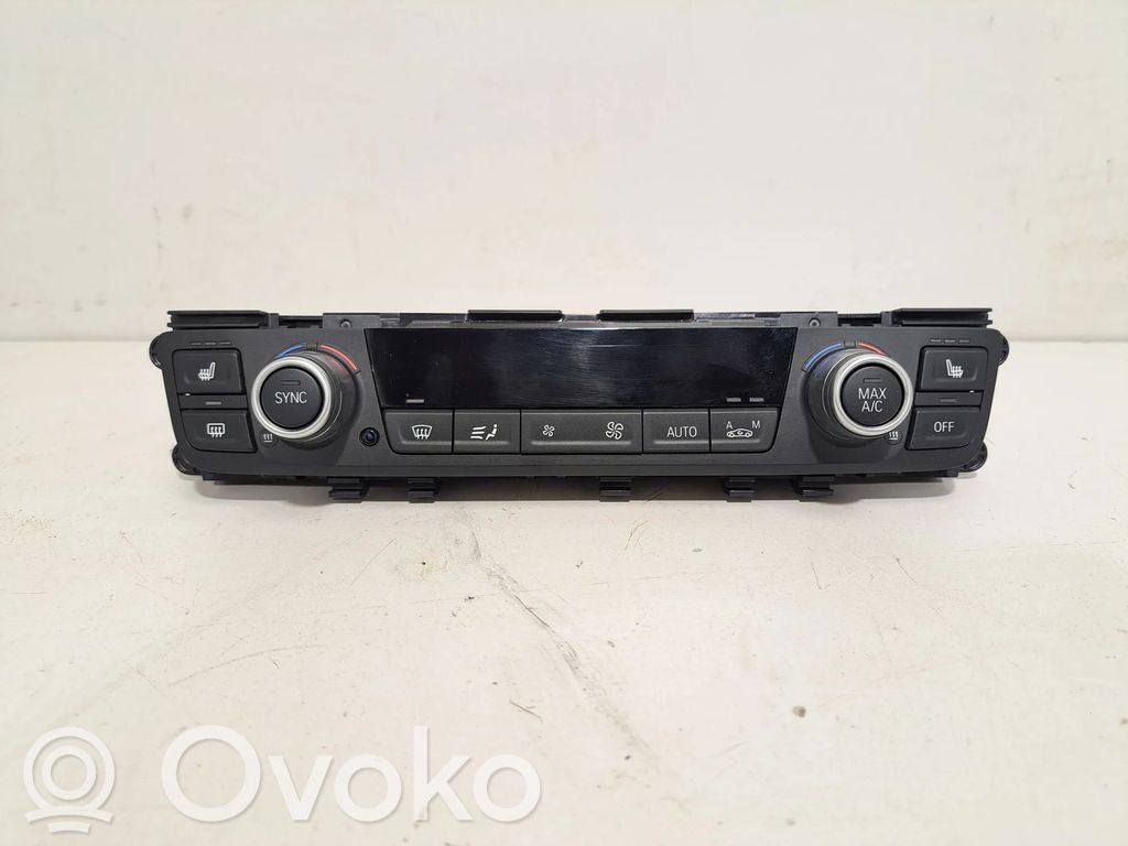 BMW i8 Interior fan control switch 