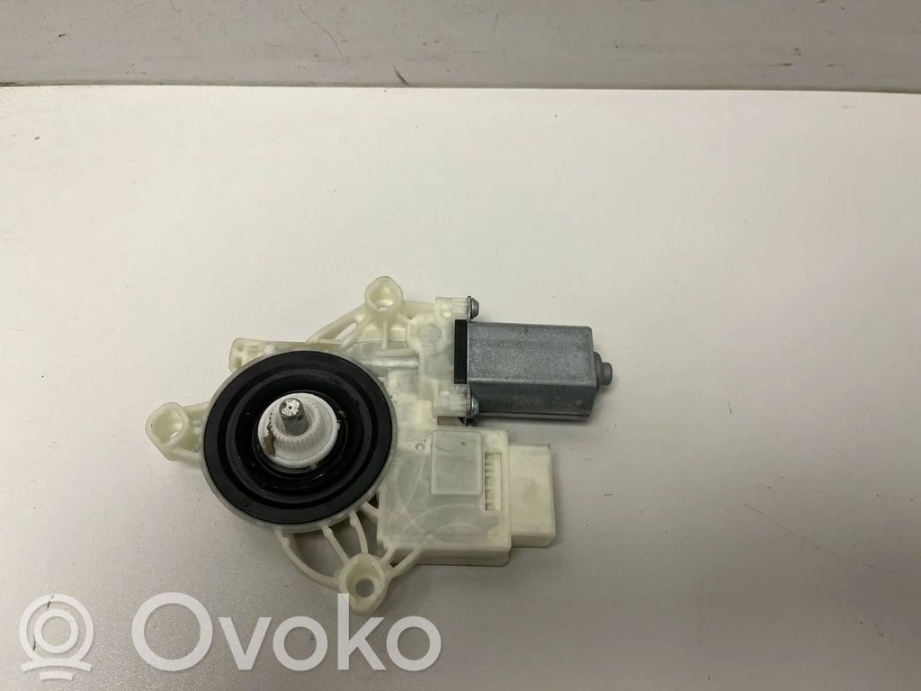 BMW X7 G07 Silnik regulatora szyby drzwi przednich 