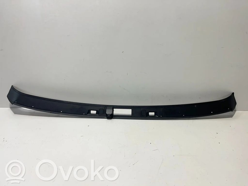 BMW M8 F91 F92 G14 G15 Poszycie / Tapicerka tylnej klapy bagażnika 