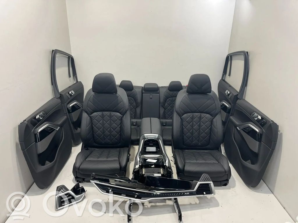 BMW X6 G06 Tapicerka / Komplet 