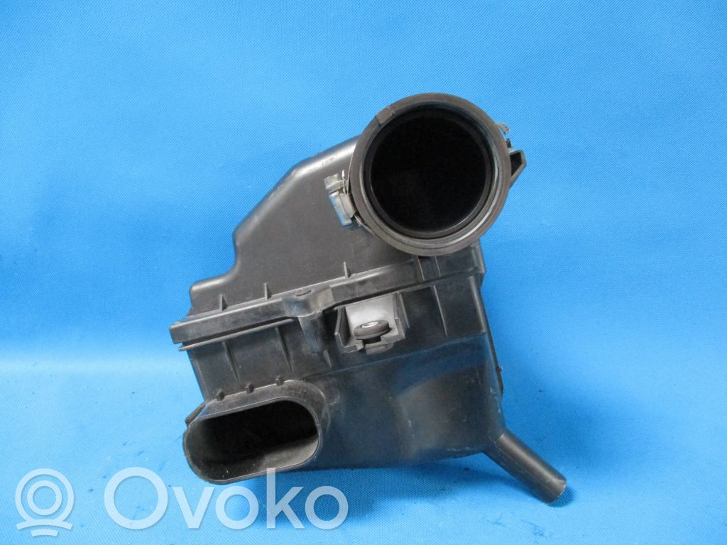 Suzuki SX4 Air filter box 