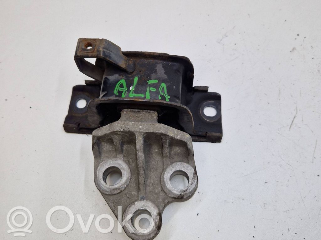 Alfa Romeo Mito Dzinēja spilvens 
