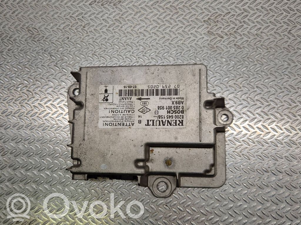 Renault Clio III Airbagsteuergerät 