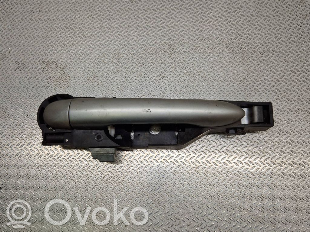Renault Clio III Klamka zewnętrzna drzwi 