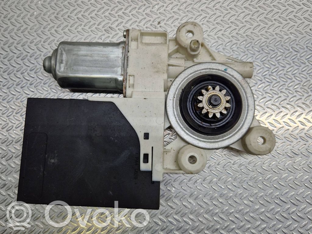 Ford Focus C-MAX Silnik regulatora szyby drzwi przednich 