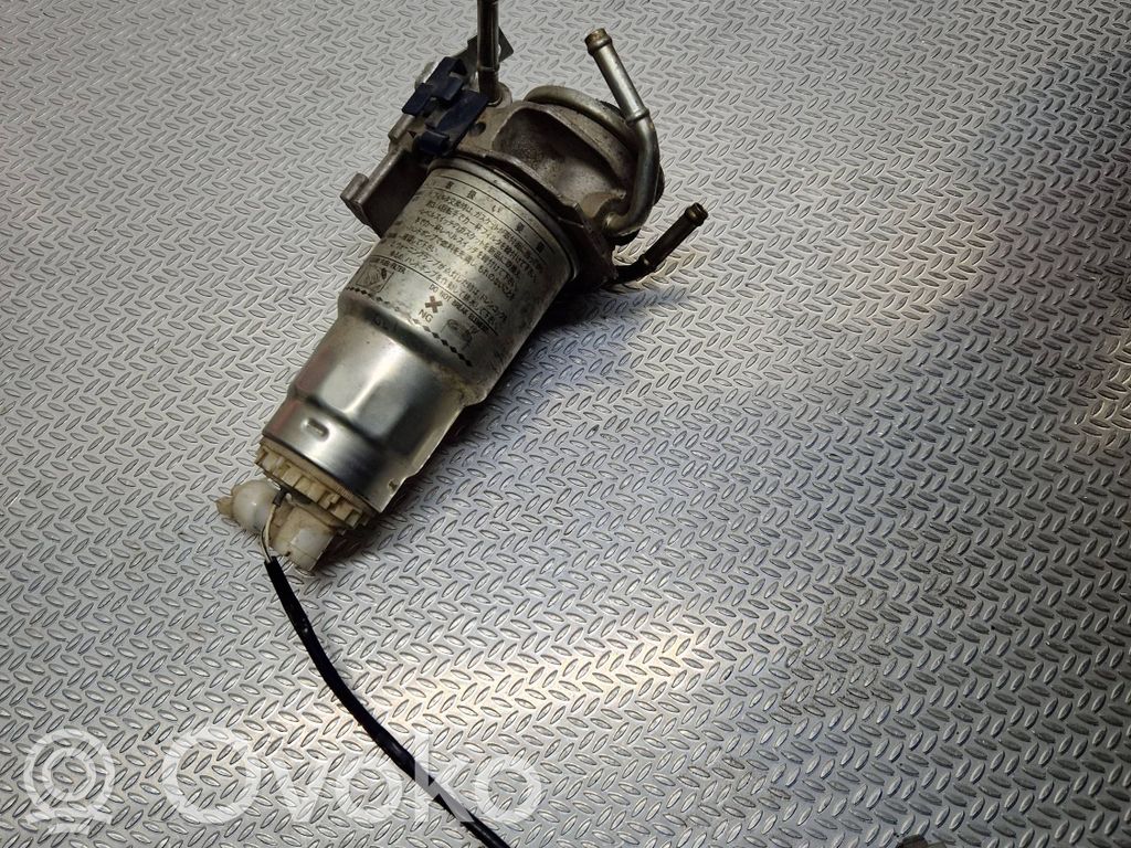 Toyota Verso Filtr paliwa 